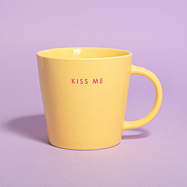 Keramikinis puodelis KISS ME 350ml 1