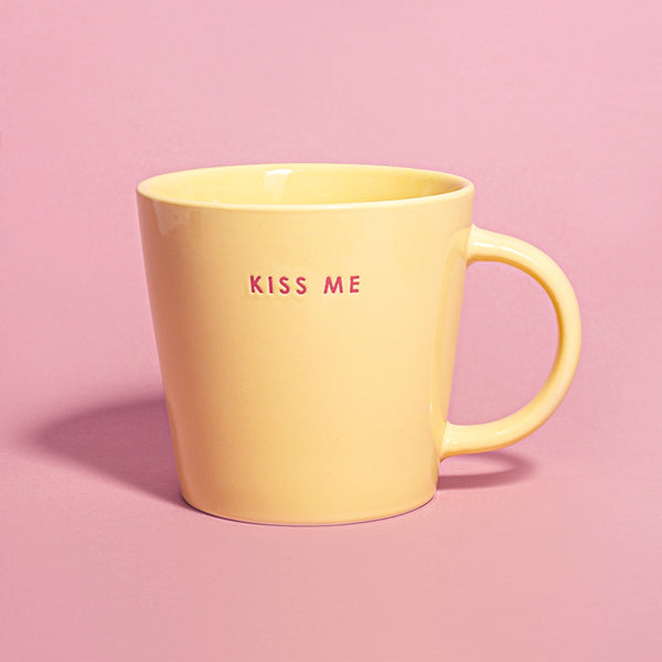 Keramikinis puodelis KISS ME 350ml 3