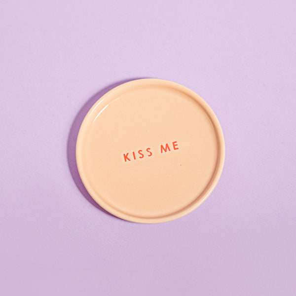 Keramikinė lėkštutė KISS ME ⌀8.5cm